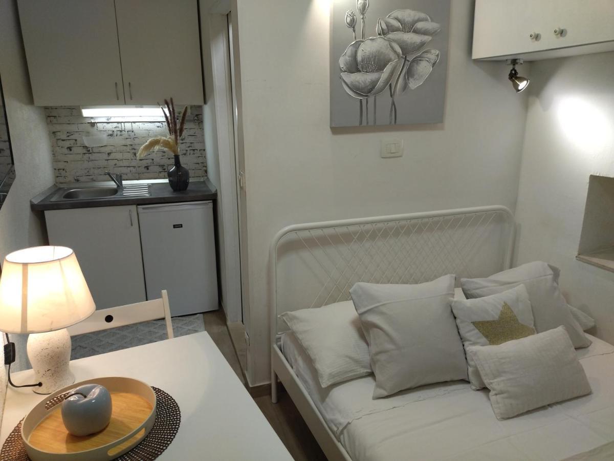 Tiny Studio In City Center Stone House Split Eksteriør bilde