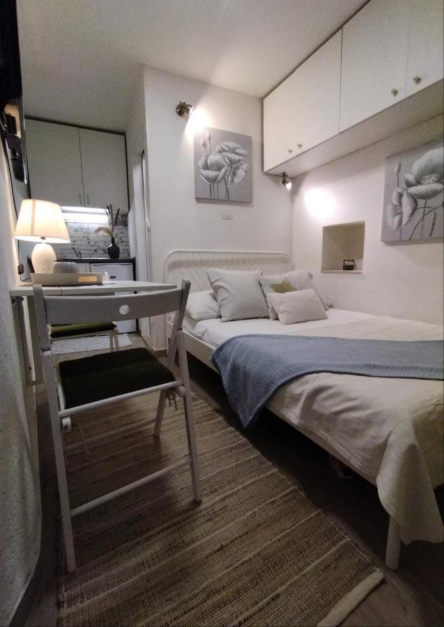 Tiny Studio In City Center Stone House Split Eksteriør bilde