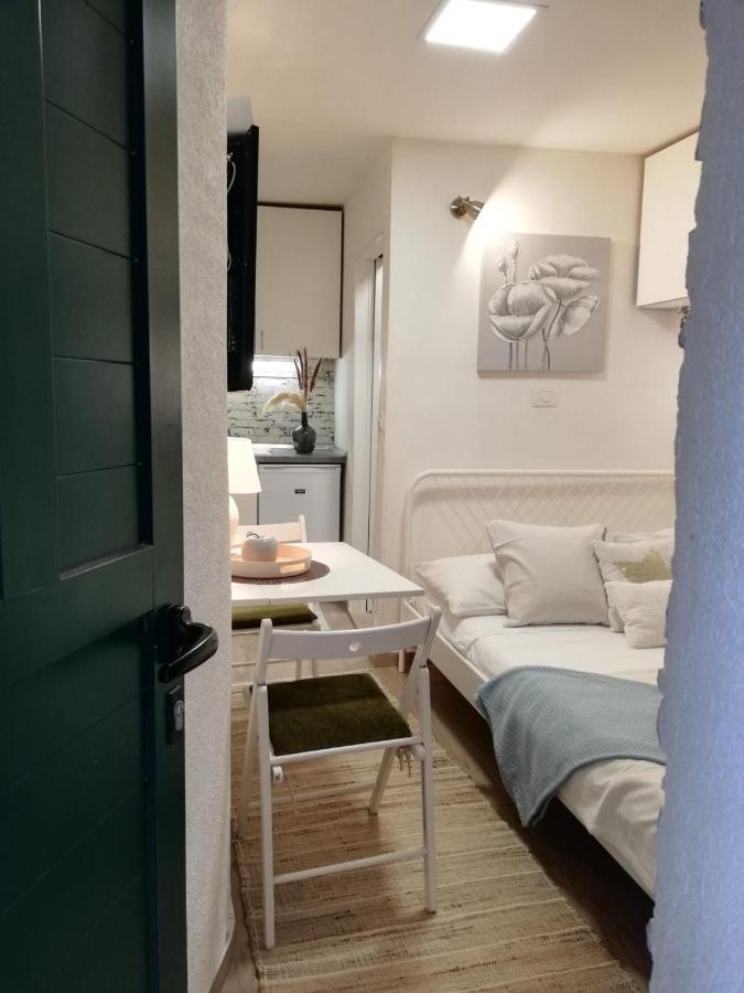 Tiny Studio In City Center Stone House Split Eksteriør bilde
