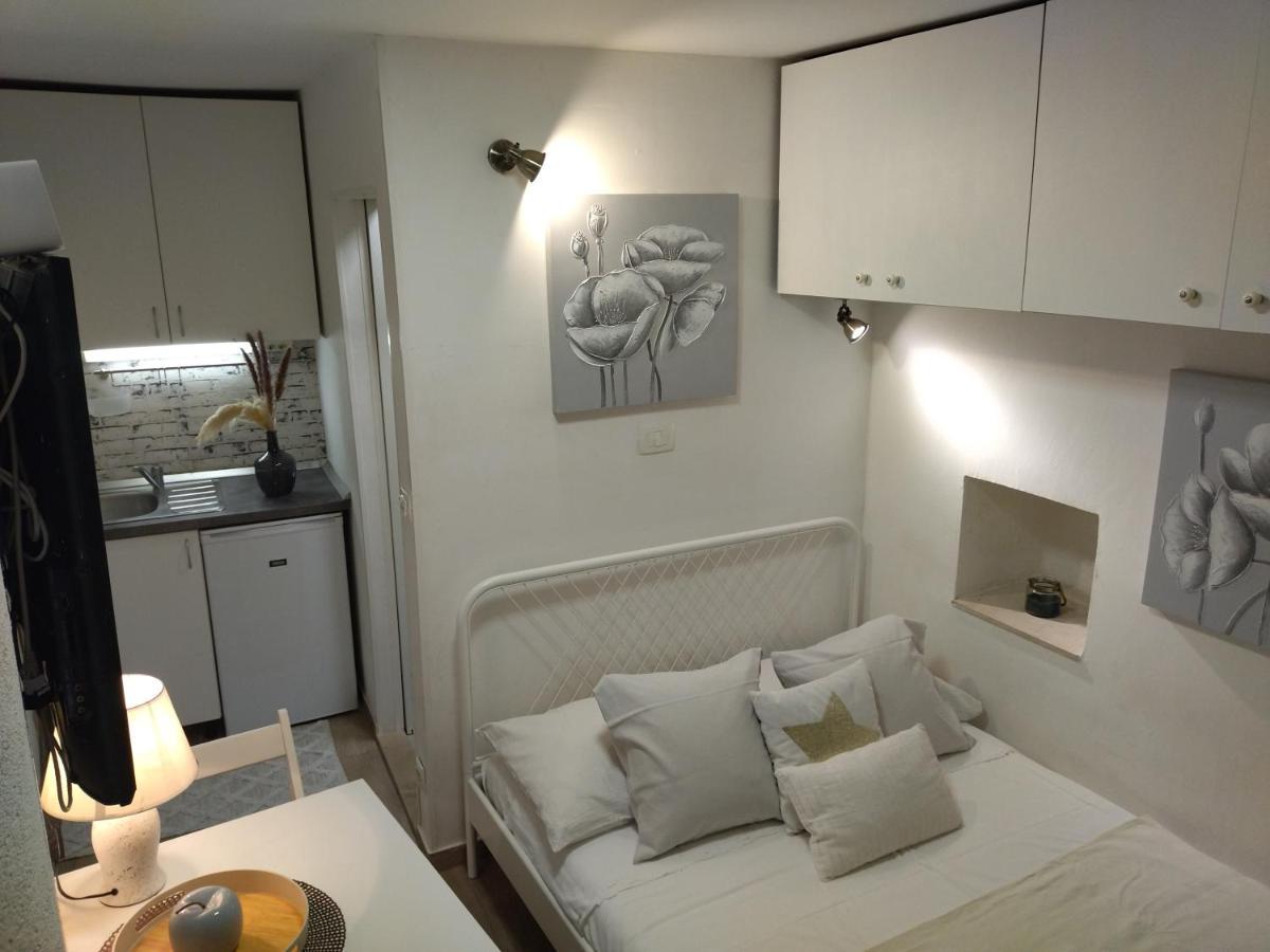 Tiny Studio In City Center Stone House Split Eksteriør bilde