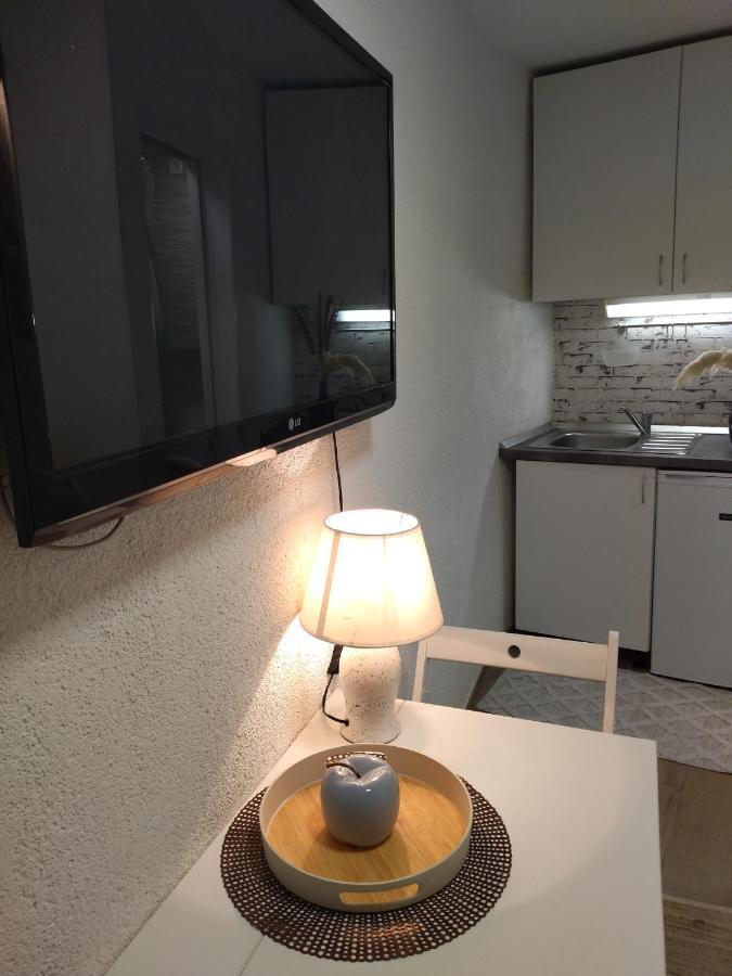 Tiny Studio In City Center Stone House Split Eksteriør bilde